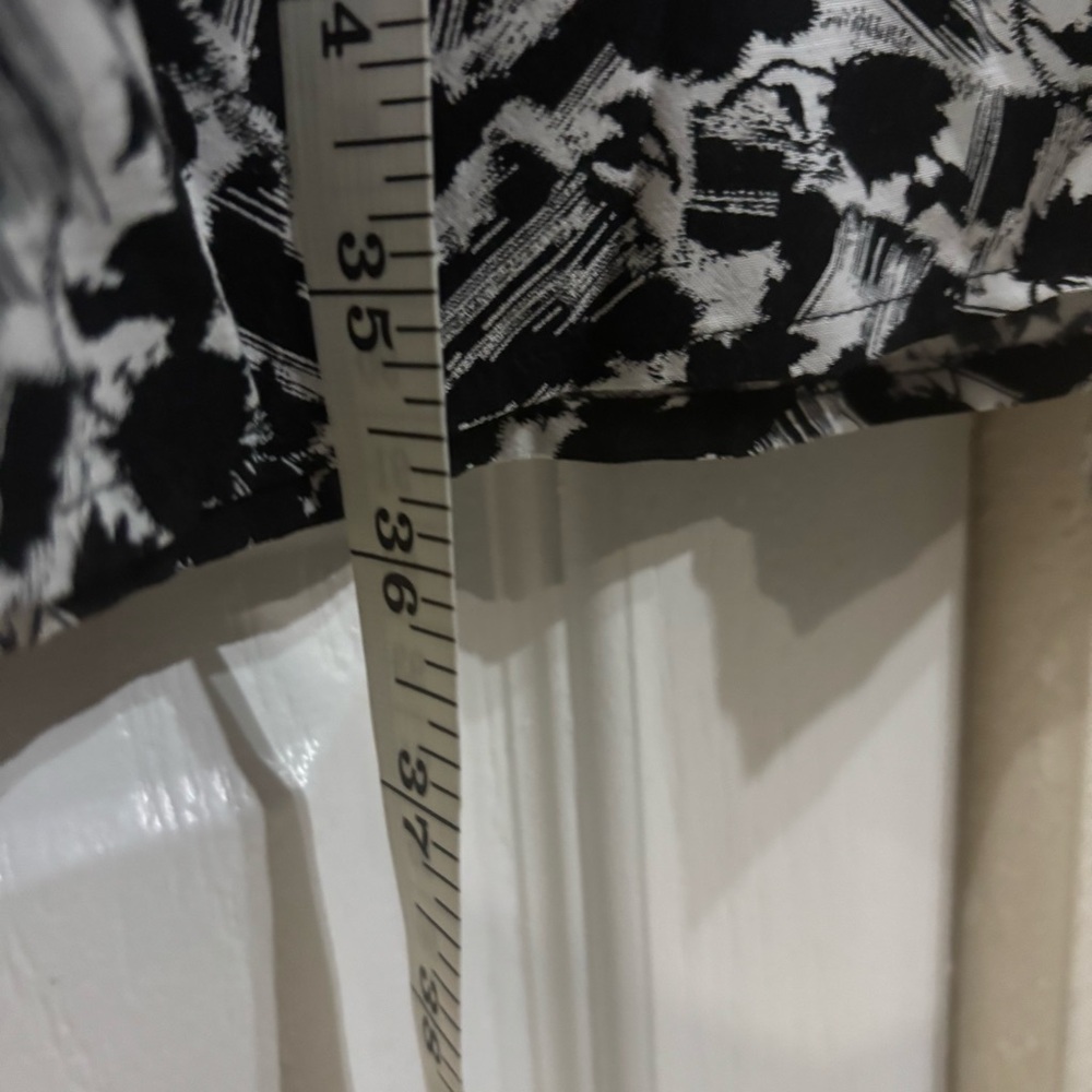 Madewell Button-Front Blouson Mini Shirtdress in Floral Crepe - Picture 8 of 9